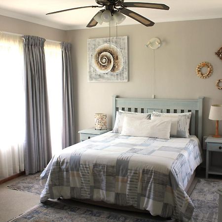 The Sun Catcher Bed & Breakfast Struisbaai Buitenkant foto