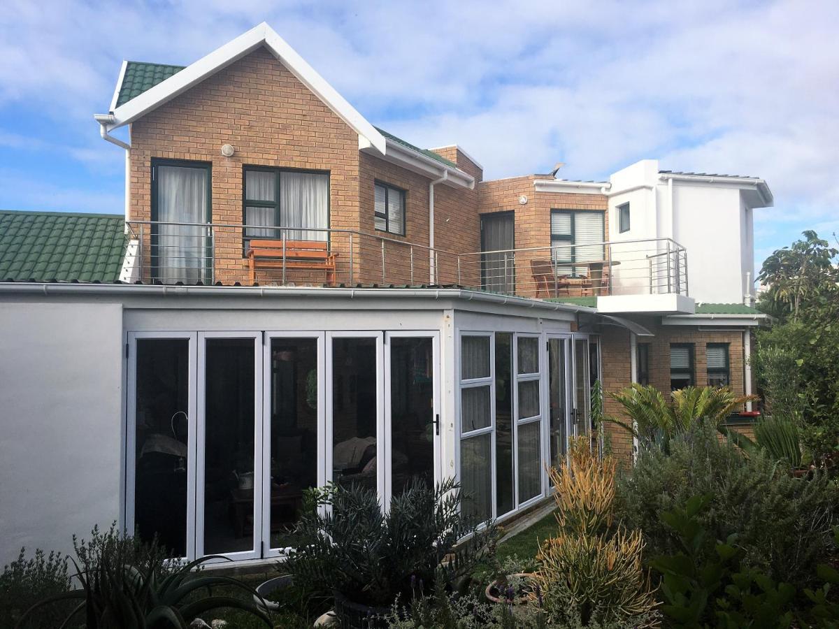 The Sun Catcher Bed & Breakfast Struisbaai Buitenkant foto